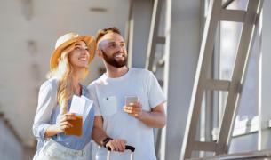 Couple at Murcia airport waiting for their car hire